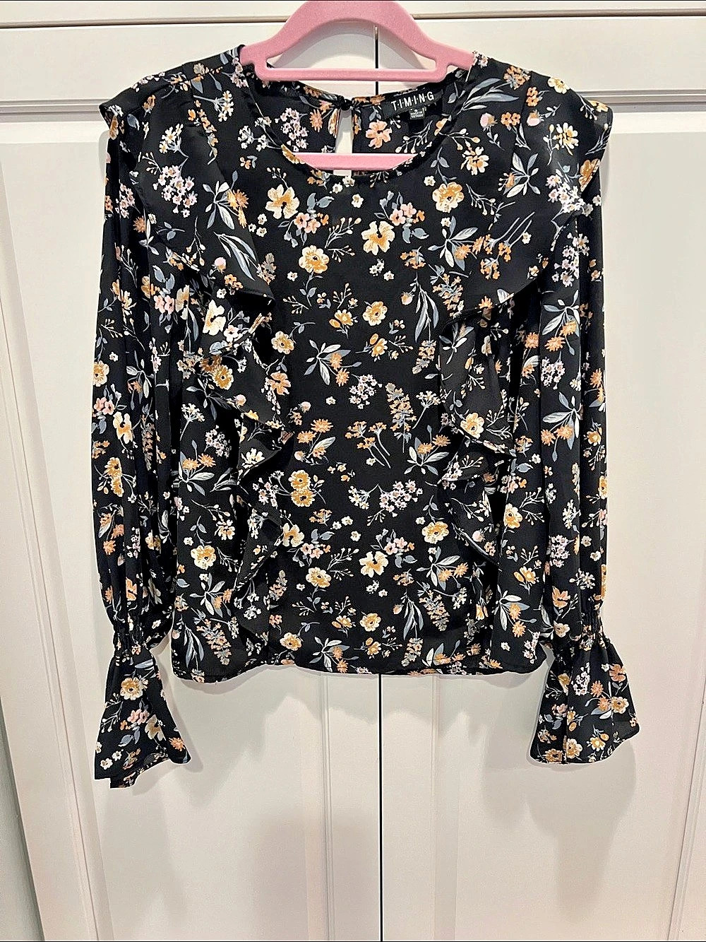 TIMING Floral Ruffle Blouse in Black & Pink Size Small 🆕 NWOT